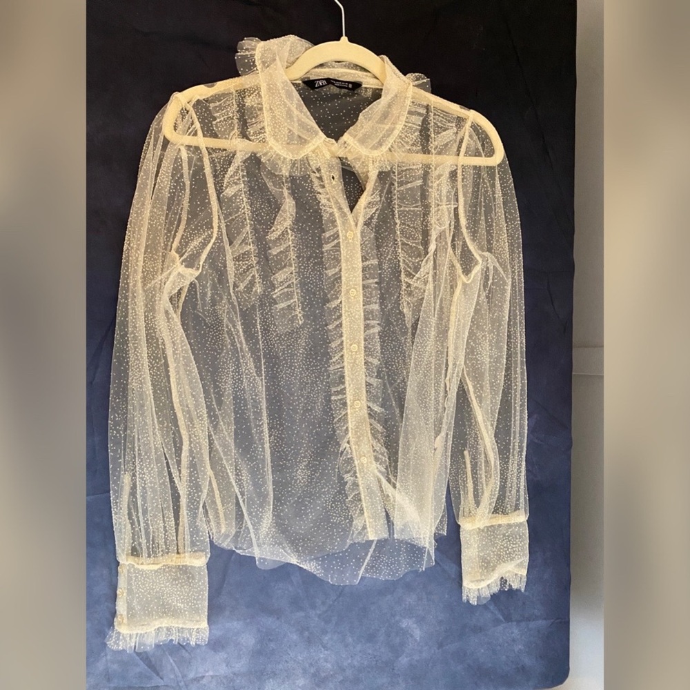 ZARA Beige blouse, pristine condition never worn, size M